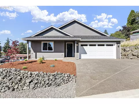 400 NW Galaxy Dr, Winston, OR 97496