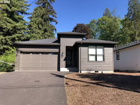 519 E 2nd St, Rainier, OR 97048