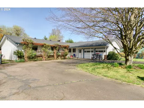 1001 NE 27th St, Mcminnville, OR 97128