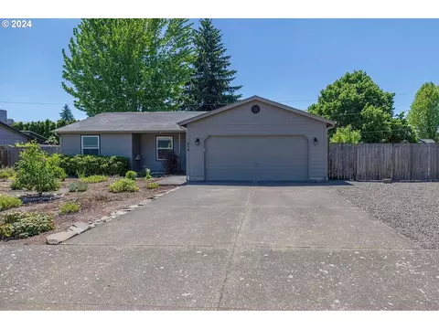 514 Edwards Dr, Eugene, OR 97404