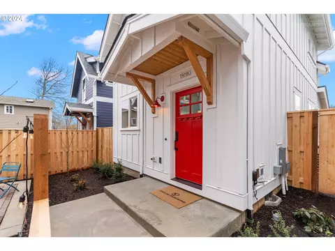 7970 SE Cooper St #C, Portland, OR 97206