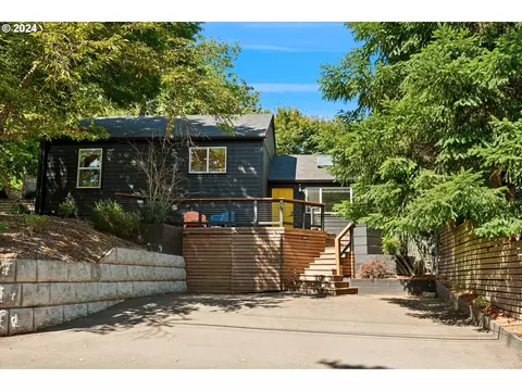 7301 SW Capitol Hill Rd, Portland, OR 97219