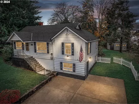 13015 SE Nixon Ave, Milwaukie, OR 97222
