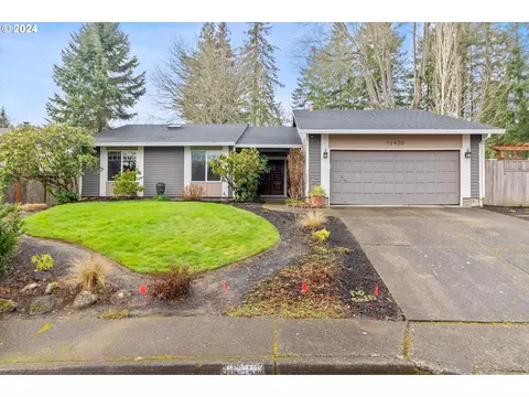 12420 SW Berryhill Ln, Beaverton, OR 97008