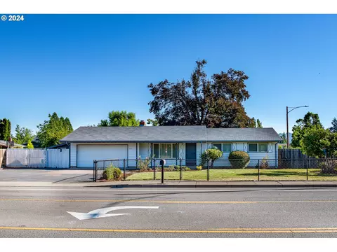 3726 Jasper Rd, Springfield, OR 97478