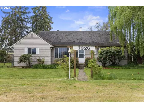 7326 Lakeside Dr NE, Salem, OR 97305