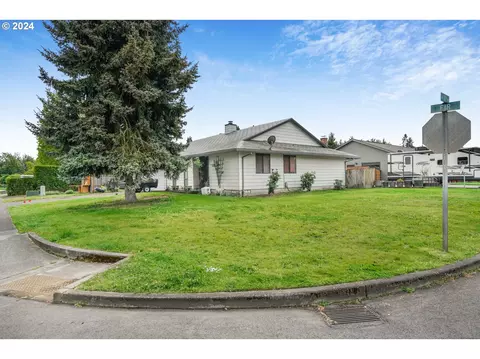 1137 S Fir St, Canby, OR 97013