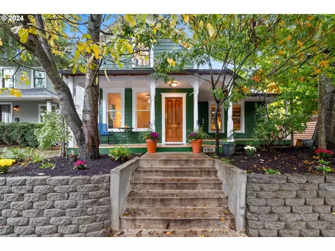 1417 SE 34th Ave, Portland, OR 97214