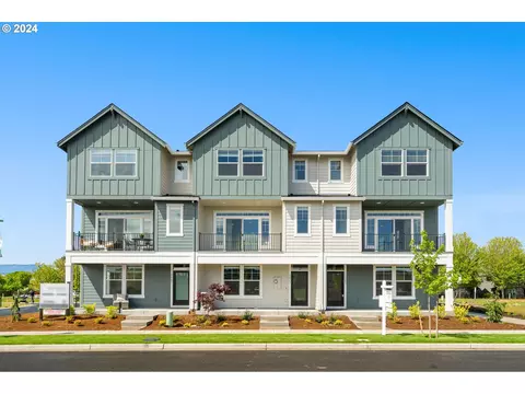 3413 SE White Oak Ave, Hillsboro, OR 97123
