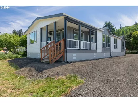 13615 Hanhi Dr, Clatskanie, OR 97016