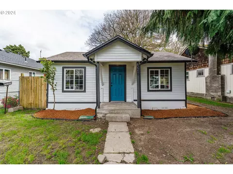 328 21st Ave, Longview, WA 98632