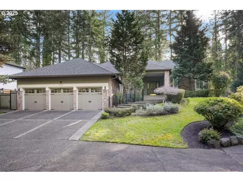 1100 Schukart Ln, Lake Oswego, OR 97034
