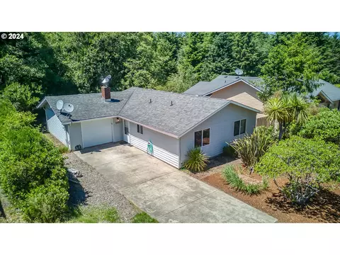 680 SE Ball Blvd, Waldport, OR 97394
