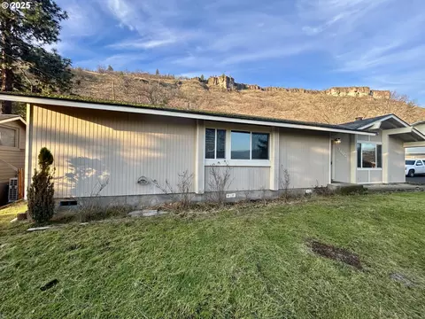 3402 W 13th St, The Dalles, OR 97058
