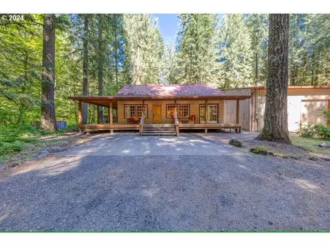 24700 E Hemlock Dr, Rhododendron, OR 97049