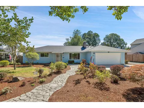 676 SE 66th Ave, Hillsboro, OR 97123
