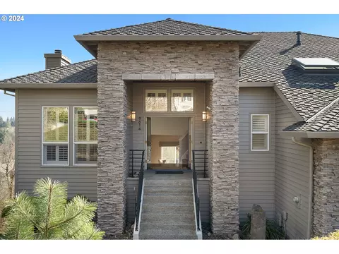 9614 NW Bartholomew Dr, Portland, OR 97229