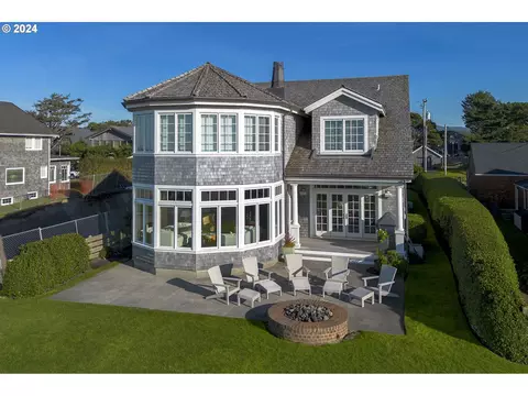 302 S Ocean Ave, Gearhart, OR 97138