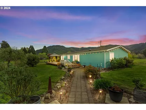 140 Putnam Valley Rd, Drain, OR 97435