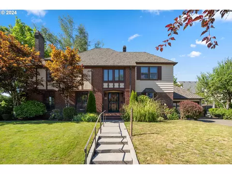 2411 NE Thompson St, Portland, OR 97212