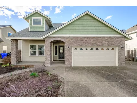 650 Kalugin Ct, Molalla, OR 97038