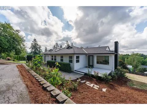 7680 SW Canyon Dr, Portland, OR 97225