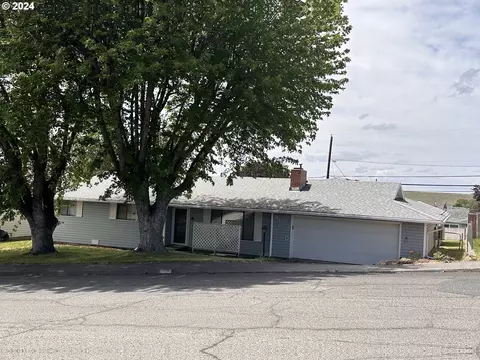 1315 SW 23rd St, Pendleton, OR 97801