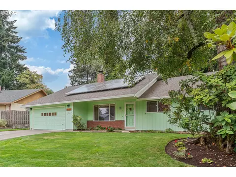 8608 NW Old Orchard Dr, Vancouver, WA 98665