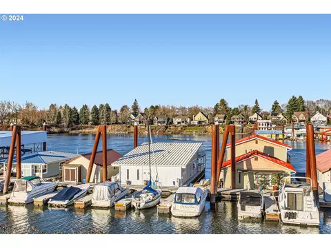 531 N Bridgeton Rd, Portland, OR 97217