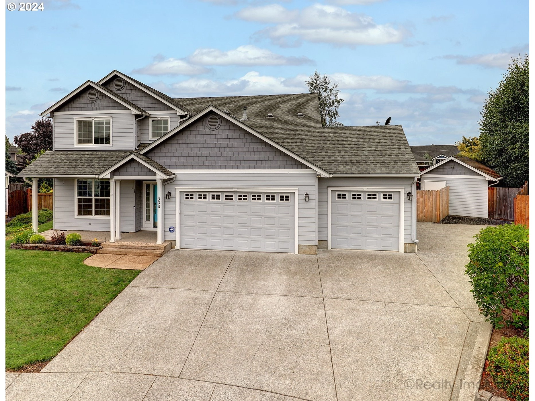 335 NE Blossom Ct  