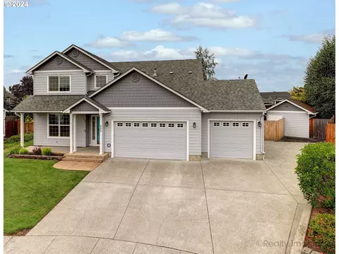 335 NE Blossom Ct, Sublimity, OR 97385