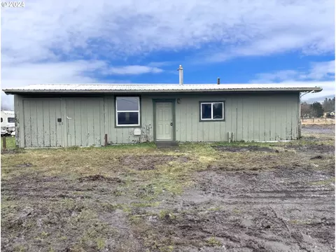 92343 Clover Rd, Astoria, OR 97103