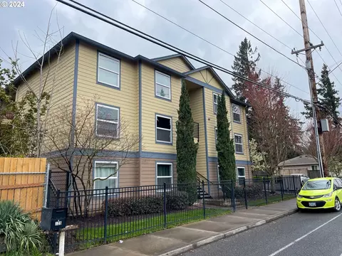 273 SE 162nd Ave #310, Portland, OR 97233