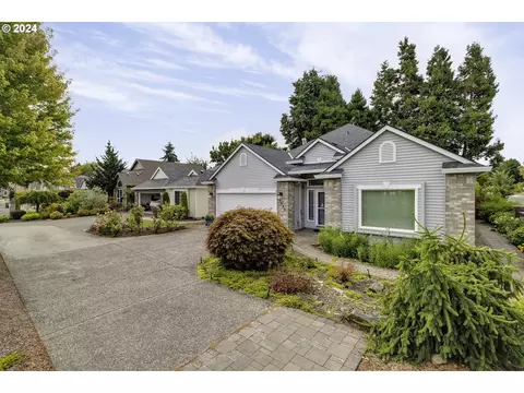 1900 NE Harewood Pl, Hillsboro, OR 97124