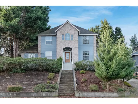 5520 Summit St, West Linn, OR 97068
