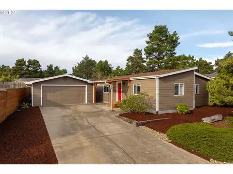 745 Skookum Dr, Florence, OR 97439