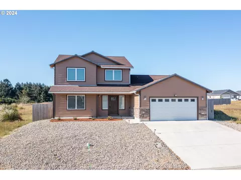 651 Spyglass Dr, Bandon, OR 97411