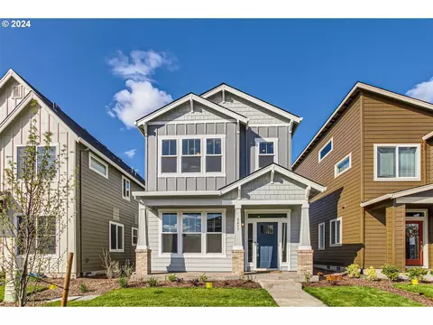 8457 SE Crabapple St, Hillsboro, OR 97123