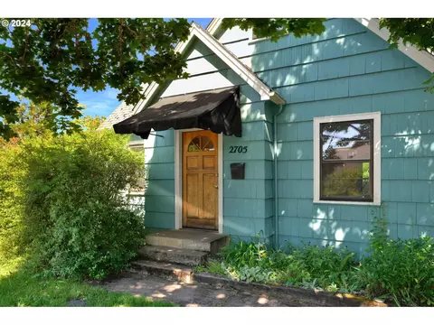 2705 Adams St, Eugene, OR 97405