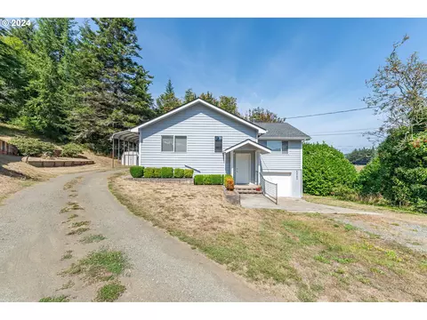 62782 Flagstaff Rd, Coos Bay, OR 97420