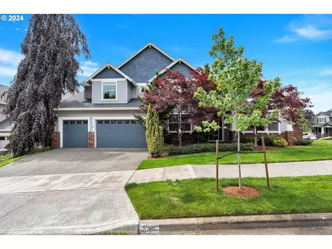 3060 Roxbury Dr, West Linn, OR 97068