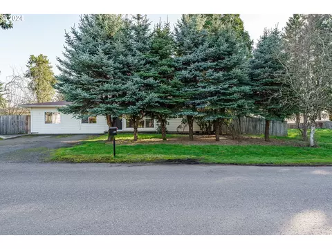 8205 NE 9th St, Vancouver, WA 98664
