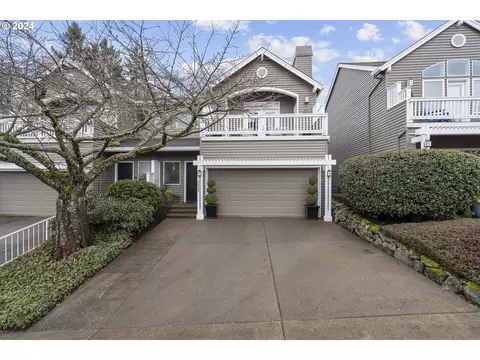 3022 Club House Ct, West Linn, OR 97068