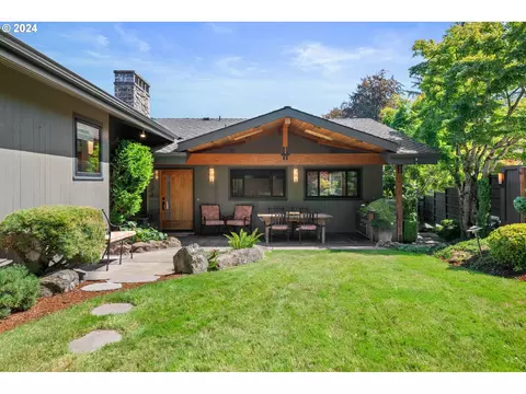 1807 SW Clifton St, Portland, OR 97201