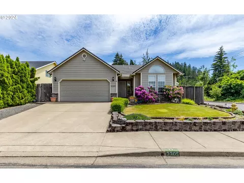 2305 32nd St, Springfield, OR 97477