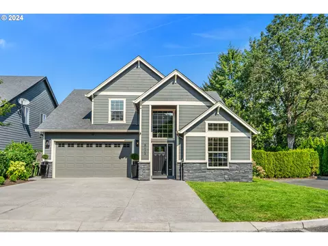 8609 SW Logan Ln, Tualatin, OR 97062