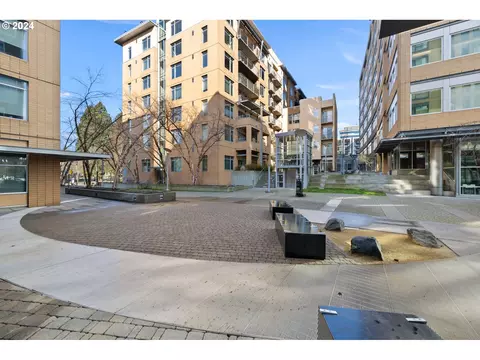 701 Columbia St #506, Vancouver, WA 98660
