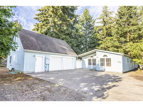 607 NE 160th Ave, Portland, OR 97230
