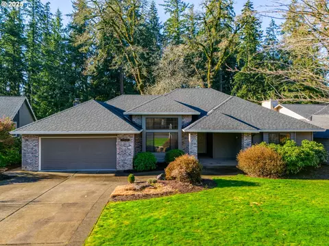 1731 NW Doral St, Mcminnville, OR 97128