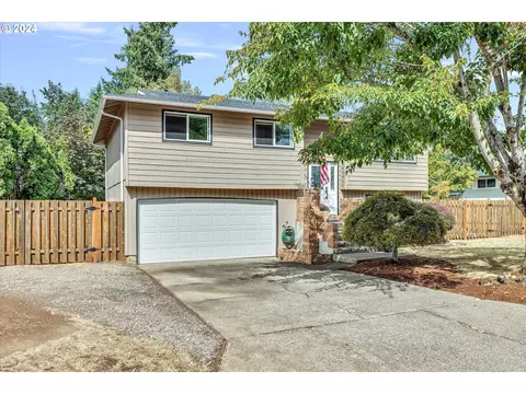 18940 Blue Ridge Dr, Oregon City, OR 97045